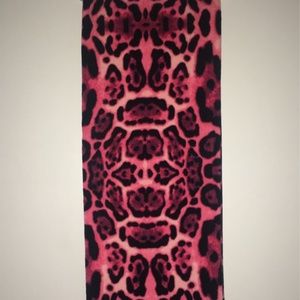 Pink Leopard Cheetah Print Kenneth Cole Reaction Beach Towel NWT